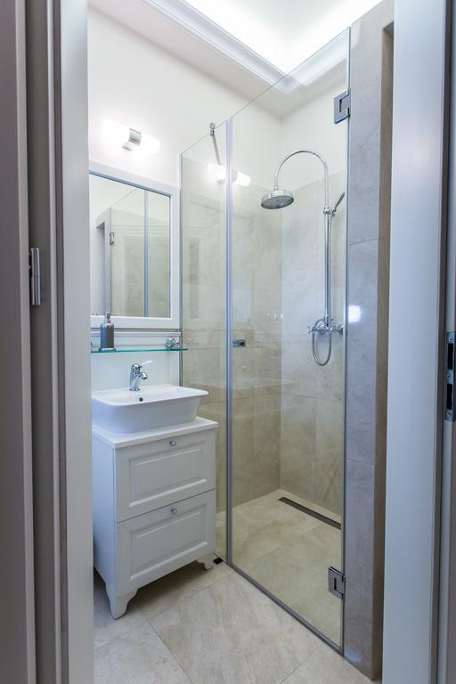 Poznanska Metro Centrum Apartment Varsovia Exterior foto