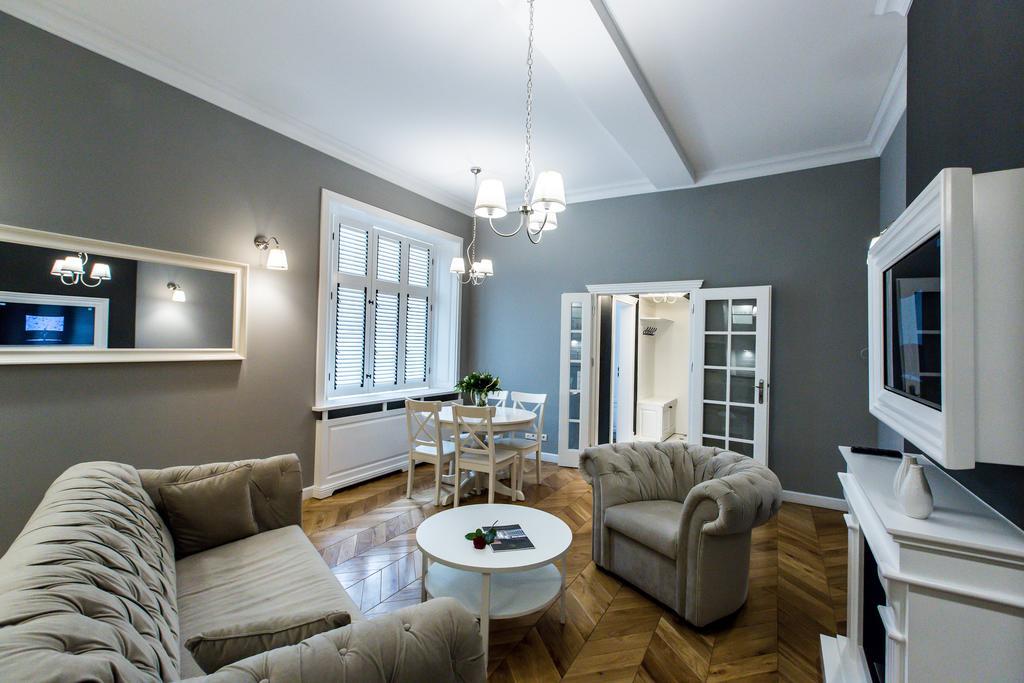 Poznanska Metro Centrum Apartment Varsovia Exterior foto