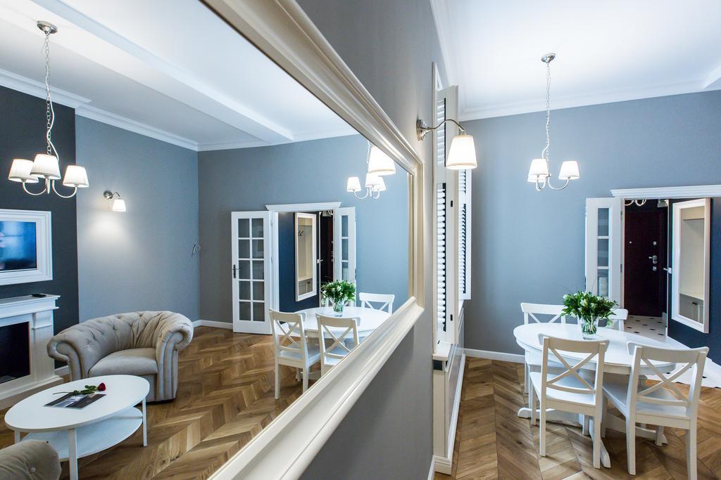Poznanska Metro Centrum Apartment Varsovia Exterior foto